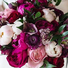 Load image into Gallery viewer, Berry  Bouquet Box