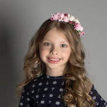 Load image into Gallery viewer, Mudgee florist Mudgee Monkey is a local based florist in the Mudgee Area. Pictured is peach and pink flower childs 1/4 flower crown,