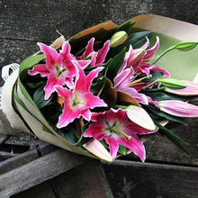 Load image into Gallery viewer, white lilies mudgee florist fresh flowers delivered free mudgee monkey