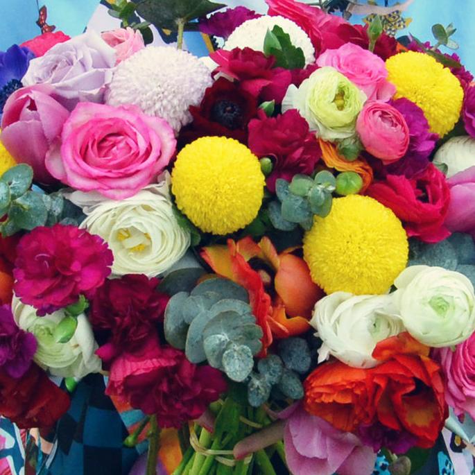 mudgee florist Mudgee Monkey is a local based florist in the Mudgee Area.  Free delivery and mothers day. mudgee flowers