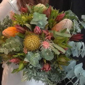 Mudgee florist Mudgee Monkey is a local based florist in the Mudgee Area. Pictured is peach and pink flowers