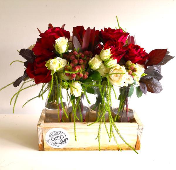 mudgee florist flower bottles mudgee monkey fresh flowers delivered to the mid western region mudgee mudgee flowers