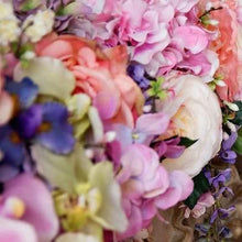 Load image into Gallery viewer, Mudgee florist Mudgee Monkey is a local based florist in the Mudgee Area. Pictured is pastel mix flowers