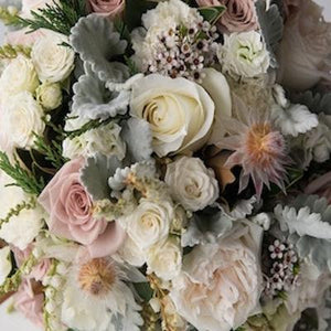 Mudgee Monkey is a local based florist in the Mudgee Area. Pictured is a large bouquet of fresh, local Mudgee flowers.