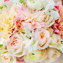 Load image into Gallery viewer, Mudgee florist Mudgee Monkey is a local based florist in the Mudgee Area. Pictured is peach and pink flowers