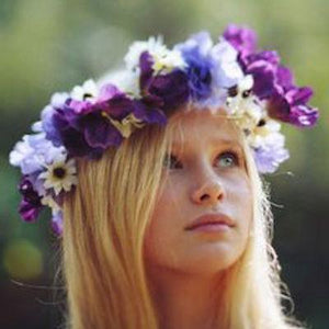  Mudgee florist Mudgee Monkey is a local based florist in the Mudgee Area. Pictured is a purple and mauve flower childs full flower crown,