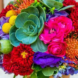 Mudgee Monkey is a local based florist in the Mudgee Area. Pictured is a large bouquet of fresh, local Mudgee flowers.